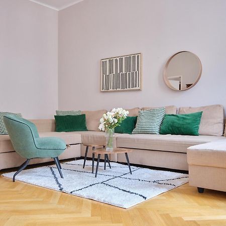 וינה Chic Apartment - Near U3 Metro מראה חיצוני תמונה