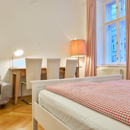 וינה Chic Apartment - Near U3 Metro מראה חיצוני תמונה