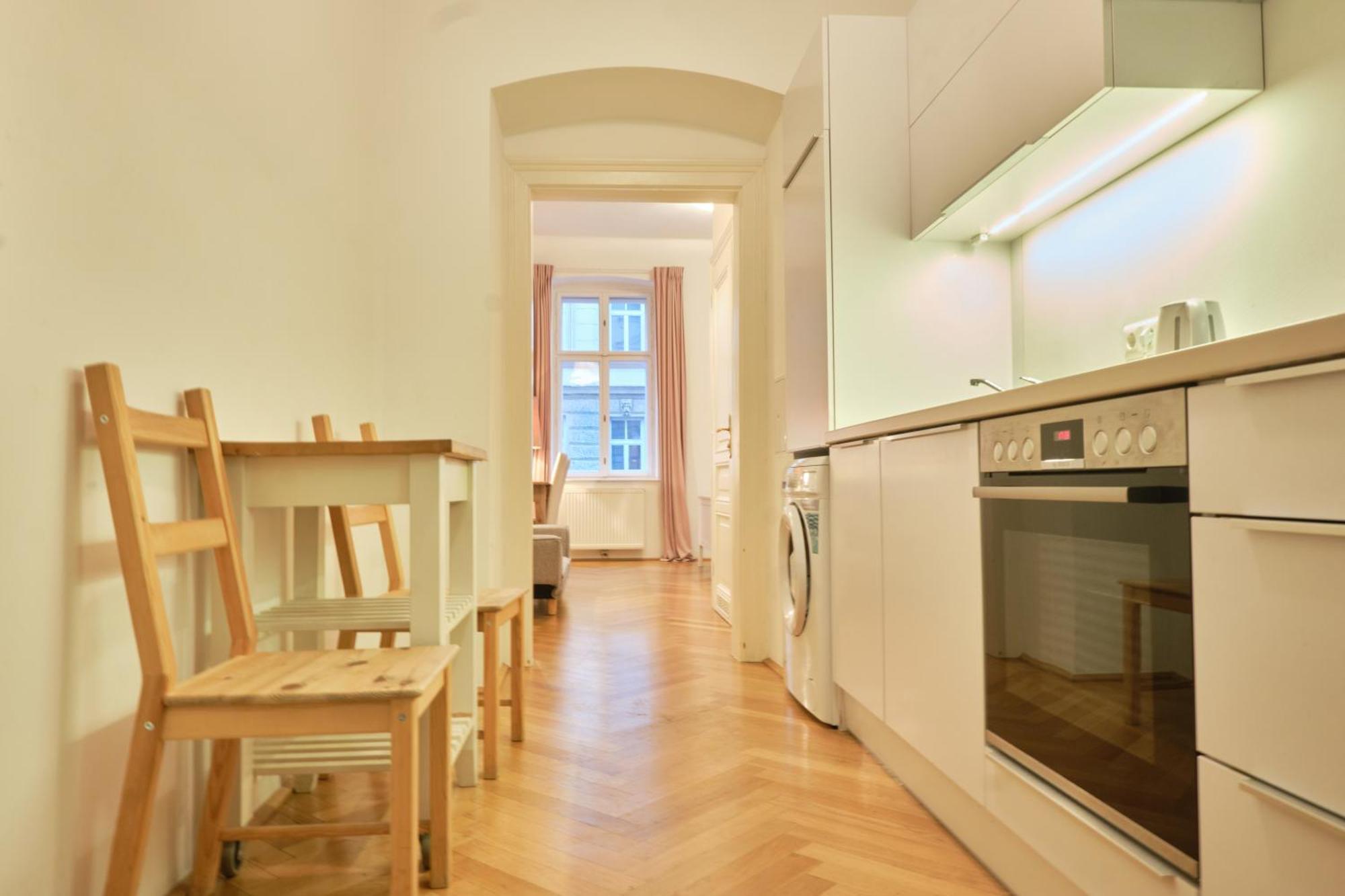 וינה Chic Apartment - Near U3 Metro מראה חיצוני תמונה